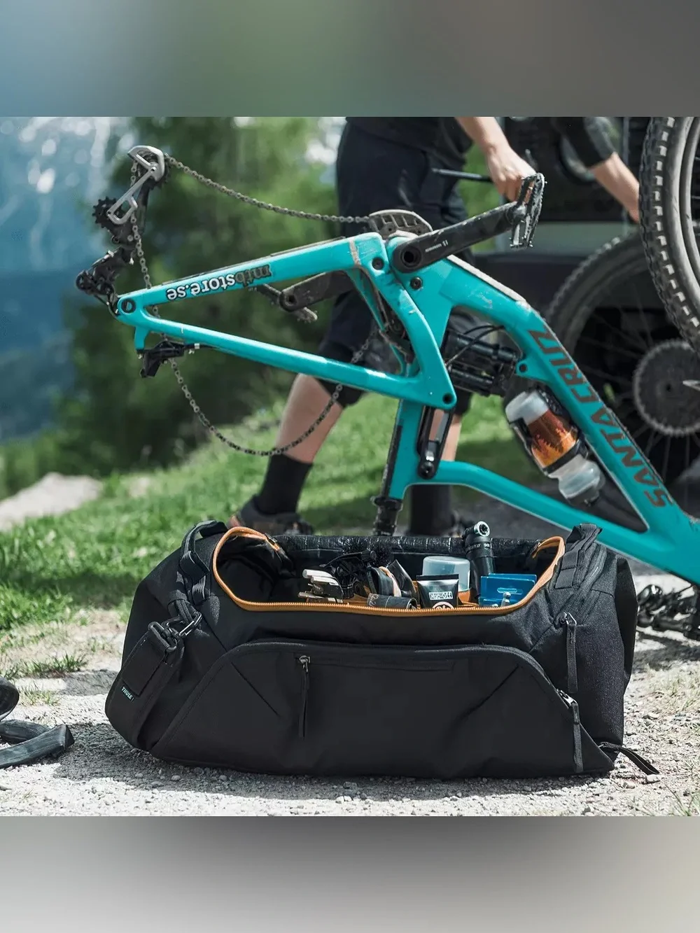 Thule RoundTrip 55L Bike Duffle Bag REI biking gear bag endurance cycling